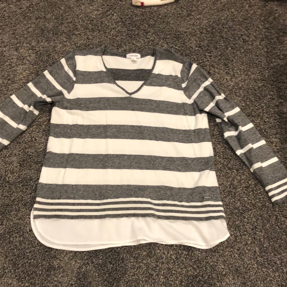 Calvin Klein women’s long sleeved top